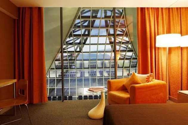 Deluxe Room (10 Hours)