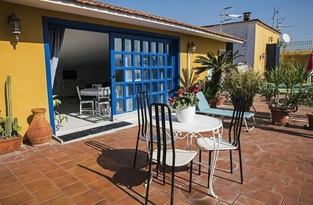 Apart Daire, Teras, Şehir Manzaralı