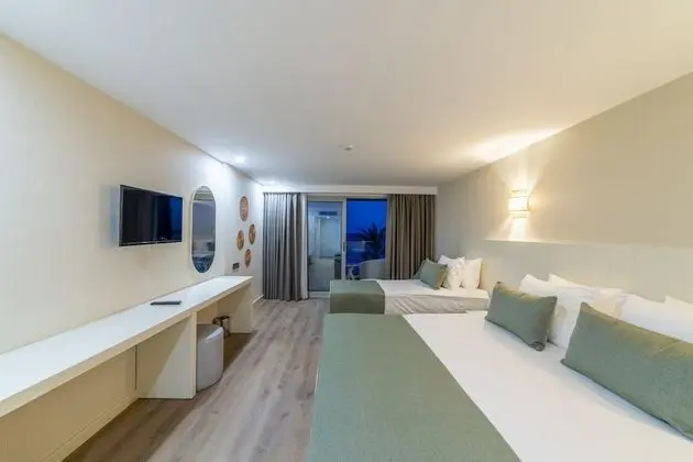 Comfort Tek Büyük veya İki Ayrı Yataklı Oda