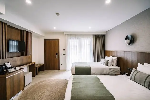 Comfort Tek Büyük veya İki Ayrı Yataklı Oda