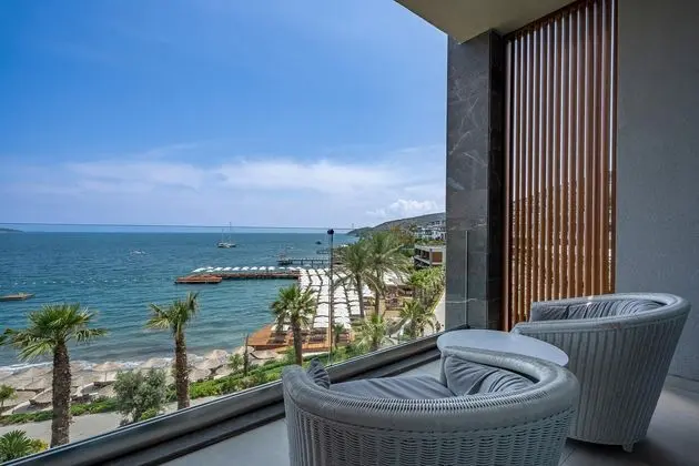 Süperior Deniz Manzaralı Oda