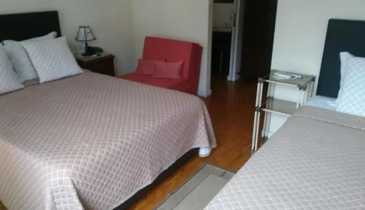 Üç Kişilik Oda