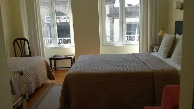 Üç Kişilik Oda