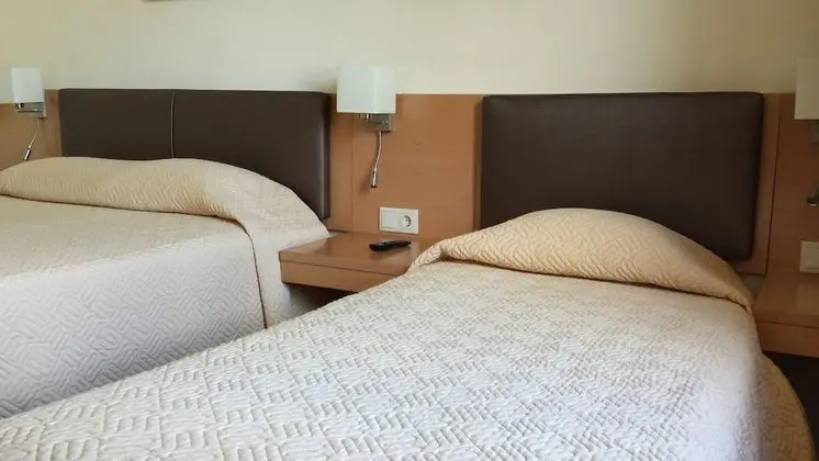Üç Kişilik Oda (with extra bed)