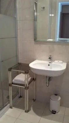 Üç Kişilik Oda (with extra bed)