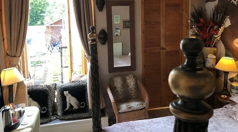 Elite Tek Büyük Yataklı Oda