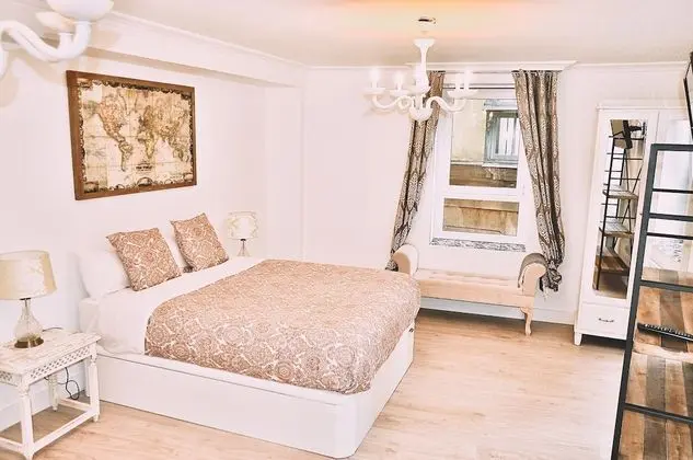 Deluxe Dört Kişilik Oda, Özel Banyo