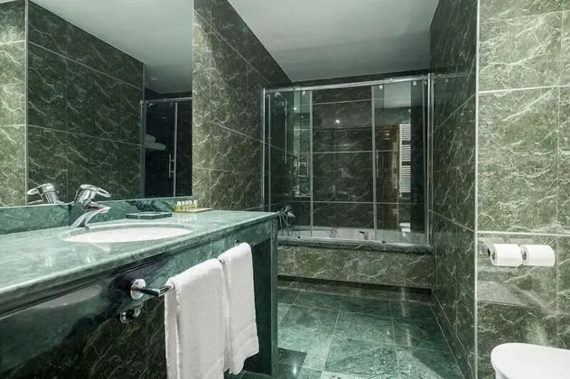 Standard Tek Büyük veya İki Ayrı Yataklı Oda