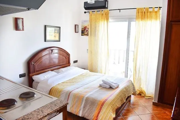 Tek Büyük Yataklı Oda, 1 Büyük (Queen) Boy Yatak, Dağ Manzaralı