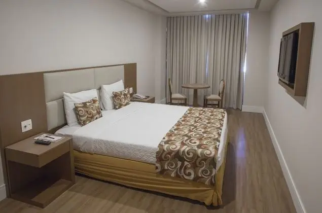 Deluxe Oda, 1 En Büyük (King) Boy Yatak