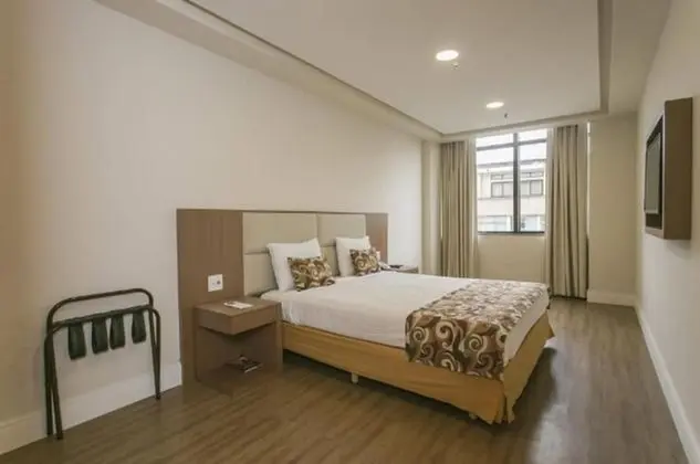 Deluxe Oda, 1 En Büyük (King) Boy Yatak