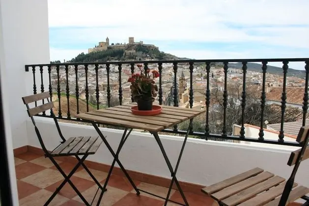 İki Ayrı Yataklı Oda, Ortak Banyo