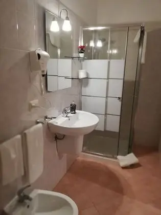 Üç Kişilik Oda