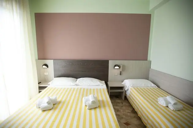 Tek Büyük Yataklı Oda, Balkon