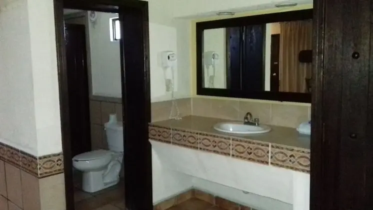 Üç Kişilik Oda (3 Double Beds)