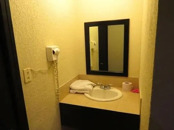 Üç Kişilik Oda (3 Double Beds)
