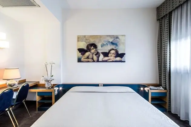 Tek Büyük veya İki Ayrı Yataklı Oda