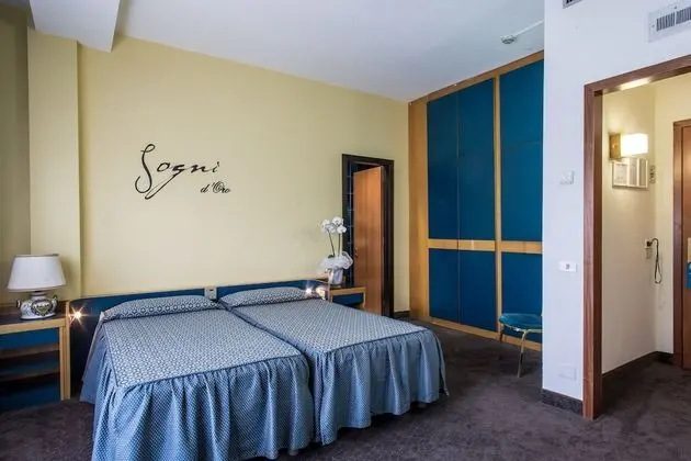 Tek Büyük veya İki Ayrı Yataklı Oda