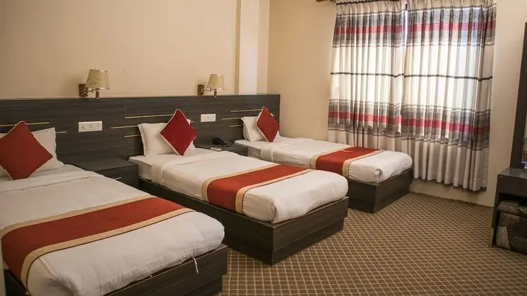 Deluxe Üç Kişilik Oda
