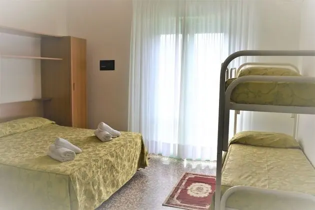 Üç Kişilik Oda