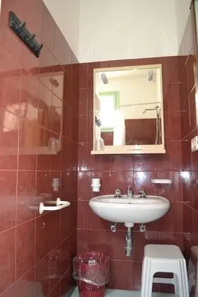 Üç Kişilik Oda