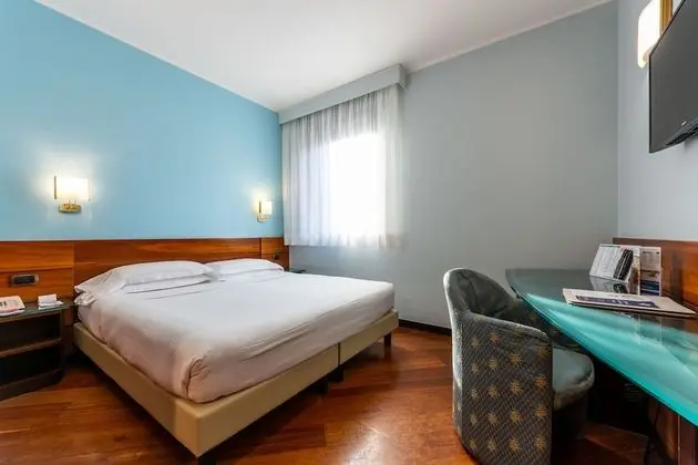 Standard Oda, 1 En Büyük (King) Boy Yatak