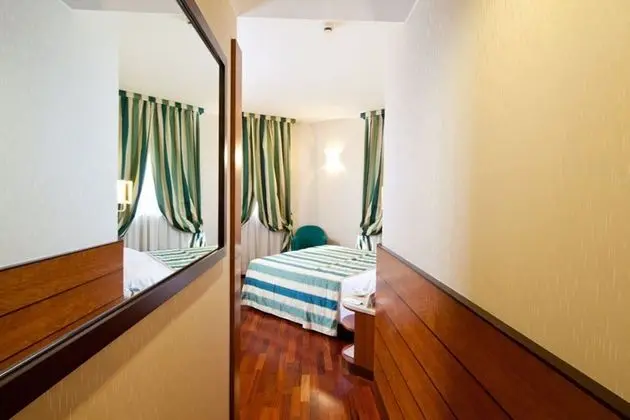 Standard Oda, 1 Tek Kişilik Yatak