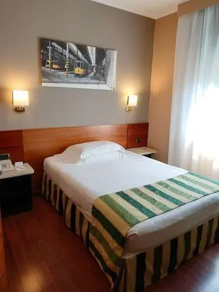 Standard Oda, 1 Tek Kişilik Yatak