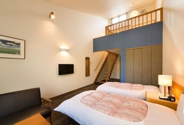 İki Ayrı Yataklı Oda, Sigara İçilebilir (with Loft futon for extra 2 people)