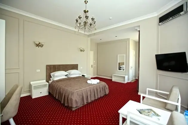 Deluxe Tek Büyük Yataklı Oda