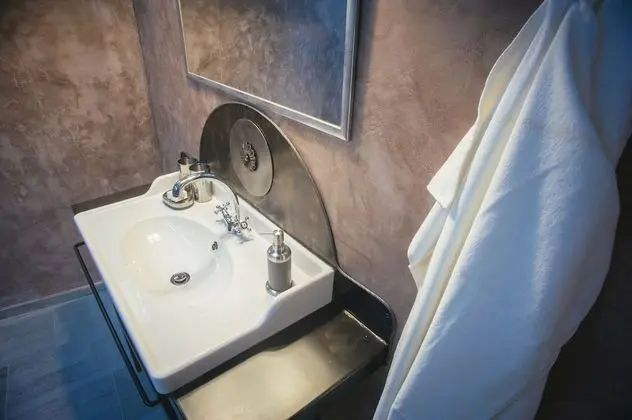 Design Tek Büyük Yataklı Oda, Deniz Manzaralı