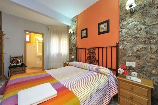 Tek Büyük Yataklı Oda, 1 Çift Kişilik Yatak