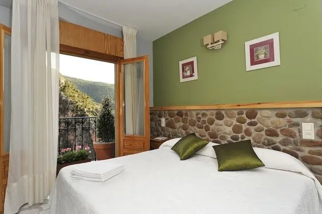 Tek Büyük Yataklı Oda, 1 Çift Kişilik Yatak