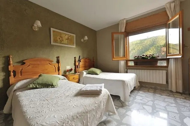 Tek Büyük Yataklı Oda, 2 Tek Kişilik Yatak, Vadi Manzaralı