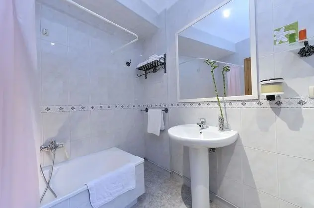 Tek Büyük Yataklı Oda, 2 Tek Kişilik Yatak, Vadi Manzaralı