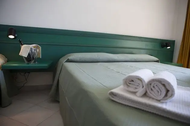 Standard Tek Büyük veya İki Ayrı Yataklı Oda