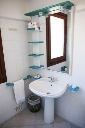 Tek Büyük veya İki Ayrı Yataklı Oda, Deniz Manzaralı
