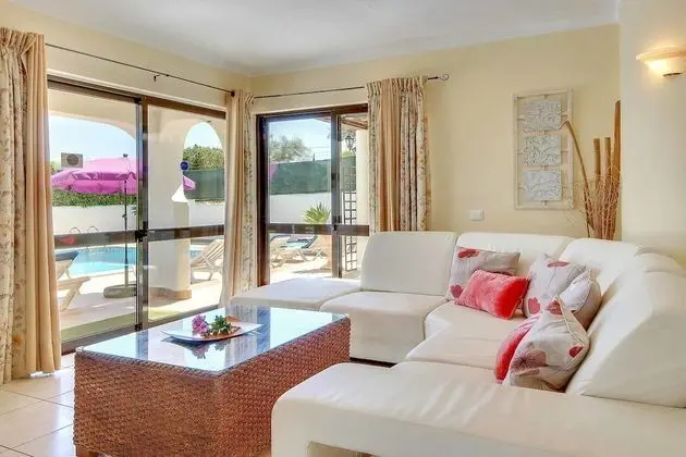 Villa, 4 Yatak Odası, Kişiye Özel Havuzlu