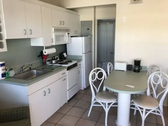 Oda, 1 En Büyük (King) Boy Yatak ve Çekyat, Mutfak, Avlu Manzaralı (2nd Floor)