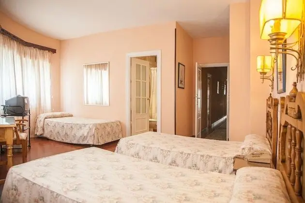 Basic Üç Kişilik Oda (With extra bed)