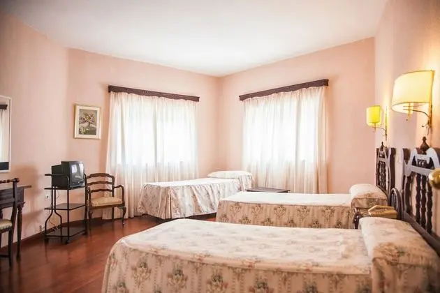 Basic Üç Kişilik Oda (With extra bed)