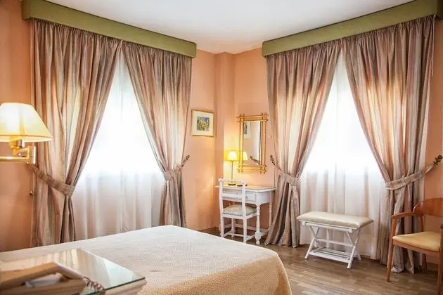 Basic Üç Kişilik Oda (With extra bed)