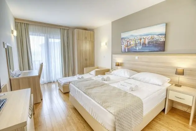 Grand Tek Büyük Yataklı Oda