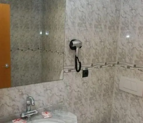 Standard Büyük Yataklı Tek Kişilik Oda