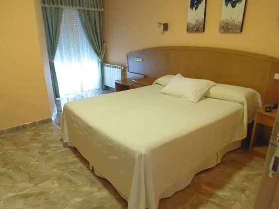 Tek Büyük Yataklı Oda, Balkon, Deniz Manzaralı