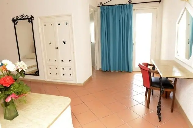 Üç Kişilik Oda