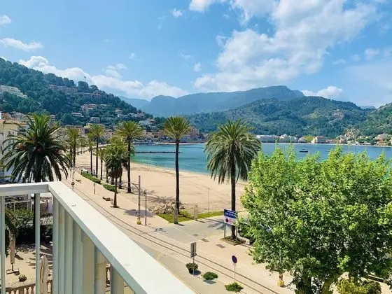 Tek Büyük Yataklı Oda, Balkon, Deniz Manzaralı