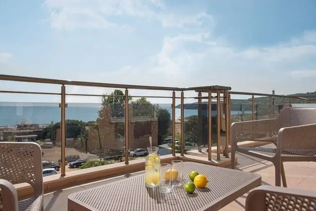 Family Apart Daire, Balkon