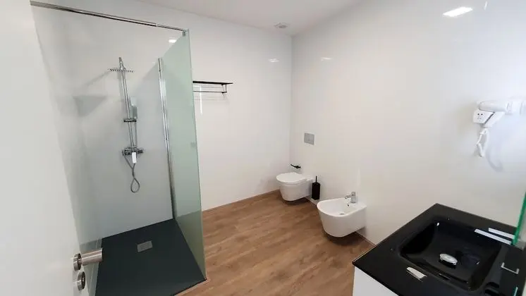 Panoramic Apart Daire, Ek Bina