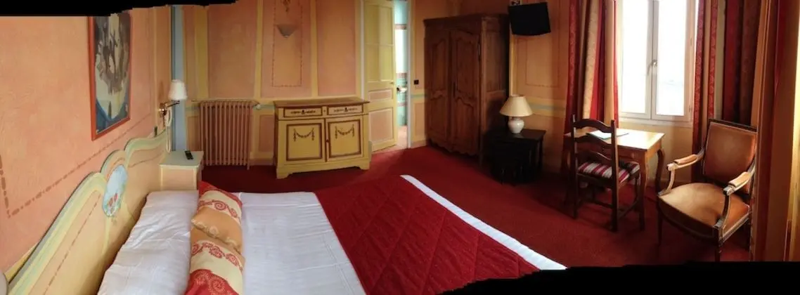 Büyük, Bir adet Çift Kişilik Yataklı, Panoramik Manzaralı